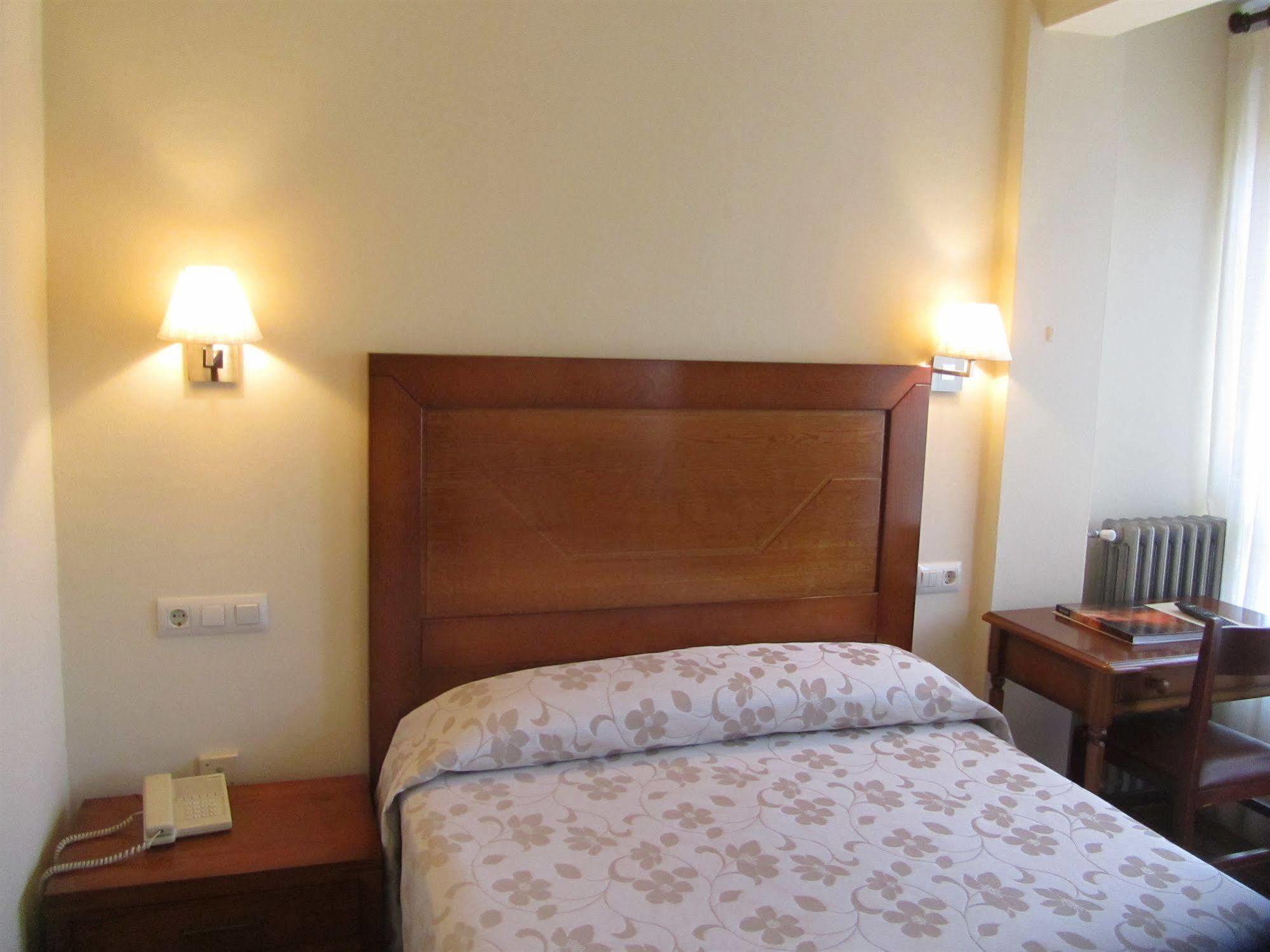 Hotel Cabeza Noreña Εξωτερικό φωτογραφία